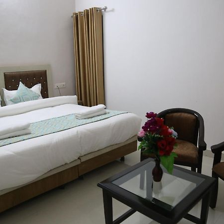 Hotel Yog Tapovan- Rafting Available Ришикеш Экстерьер фото