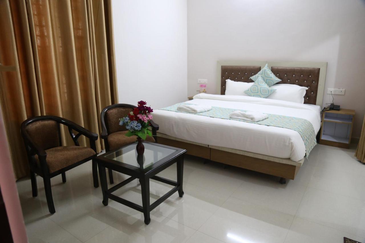 Hotel Yog Tapovan- Rafting Available Ришикеш Экстерьер фото