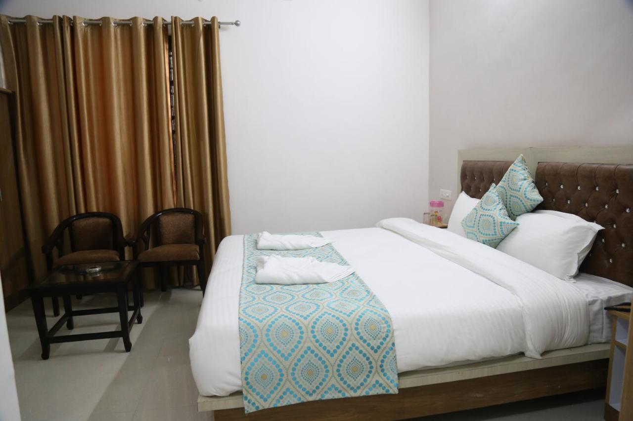 Hotel Yog Tapovan- Rafting Available Ришикеш Экстерьер фото