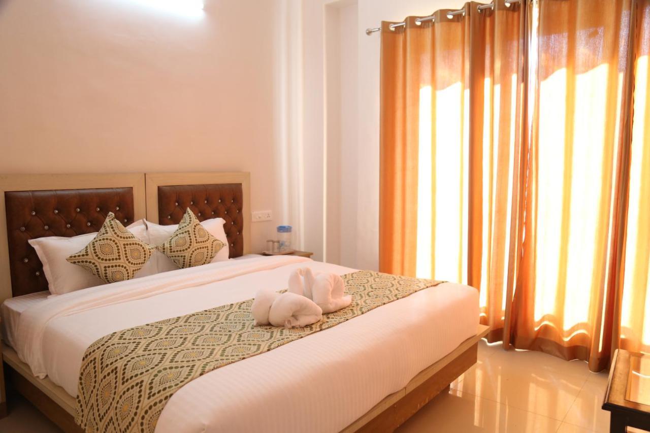 Hotel Yog Tapovan- Rafting Available Ришикеш Экстерьер фото